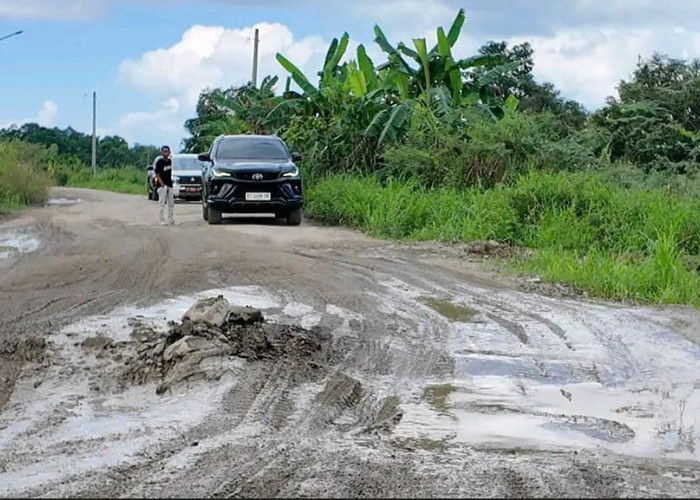 Jalur Kota Bangun–Kenohan Rusak Parah, DPRD Kukar Dorong Percepatan Perbaikan Jalan