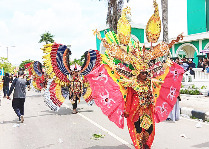 Satukan Etnis dan Budaya Melalui Pawai Festival