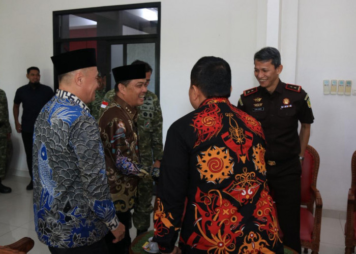 Ria Norsan Sambut Wakasad di Pontianak, Sinergi TNI AD dan Pemprov Kalbar Diperkuat 