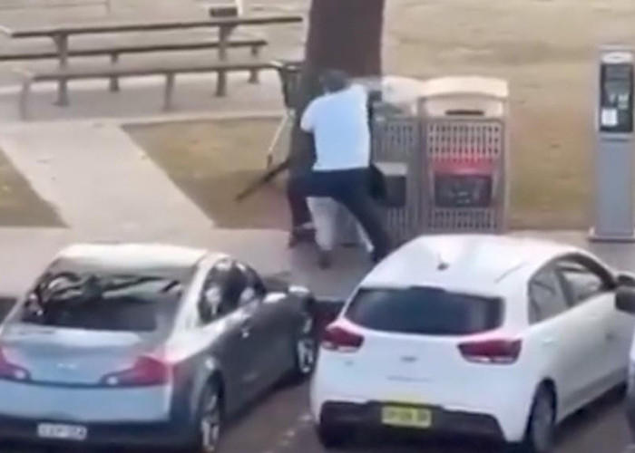 Ayah dan Anak Tembaki Komunitas Yahudi di Bondi Beach Australia, Pria Muslim Jadi Penyelamat
