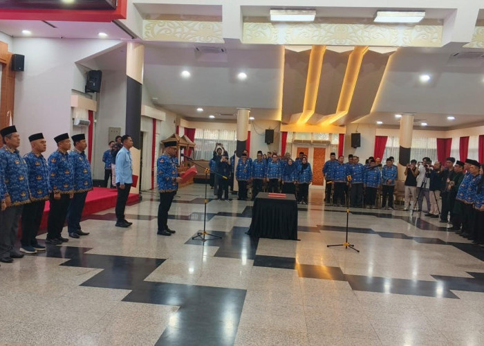 Lantik 11 Pejabat Pengawas Baru, Bupati Aulia Harap Segera Beradaptasi dan Beri Kontribusi Pembangunan Kukar