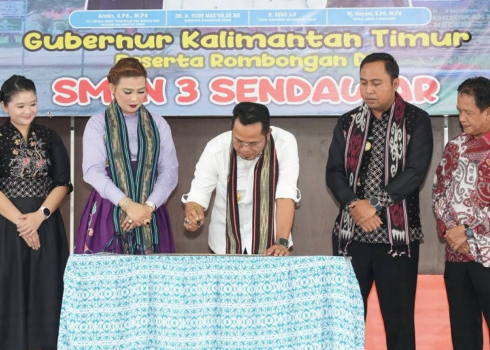 Gubernur Kaltim Rudy Mas'ud Resmikan Aula SMKN 3 Sendawar Rp4,7 Miliar