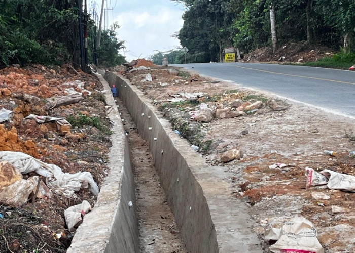 Tidak Pernah Ada Genangan Tapi Dibangun, Proyek Drainase di Jalan Poros Bengalon Dipertanyakan DPRD Kaltim 