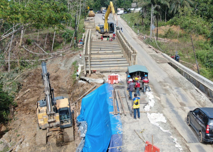 Pemasangan Jembatan Bailey di Jalan Semoi Dua-KM 38 Ditargetkan Cepat Selesai