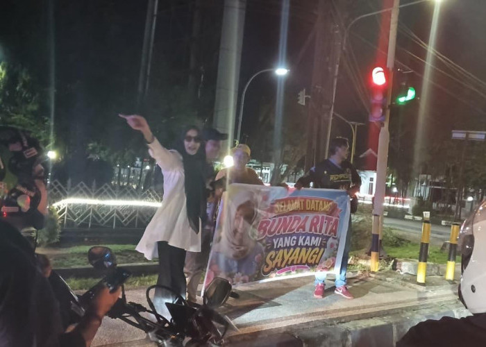 Disambut Meriah Warga, Rita Widyasari Pulang ke Tenggarong Setelah Hampir 10 Tahun Jalani Masa Tahanan
