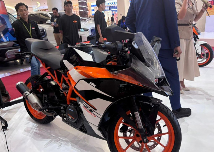 KTM Duke 250 Tampil di Hari Kedua IIMS Garage 2025 Balikpapan, Ini Fitur Mode Berkendara yang Diunggulkan