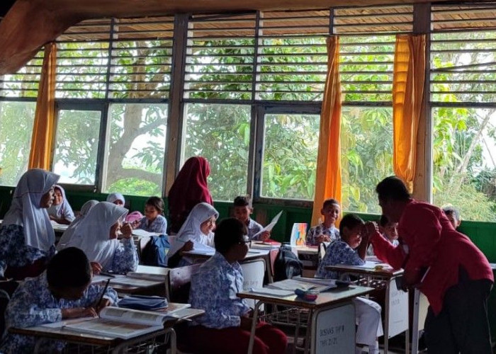 Anggota DPRD Kukar Ini 'Gerah' Ada Krisis Ruang Kelas 