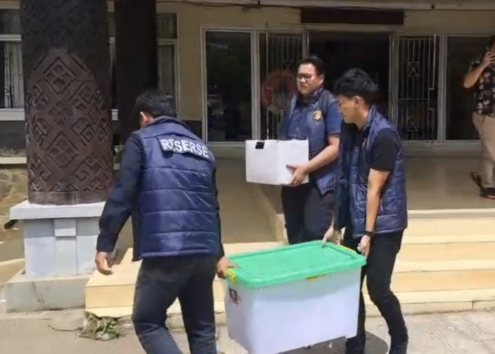 Kantor BPBD Kubar Digeledah Polisi, Diduga Kasus Penyimpangan Anggaran Tahun 2024 