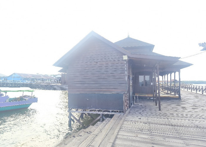 Toilet Pelataran Bontang Kuala Disorot, Diduga Sengaja Dirancang Miring 