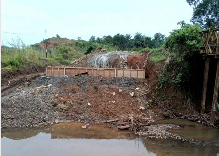 Pembangunan Jembatan Seniur Desa Lolo Terhenti karena Persoalan Lahan, Warga Tuntut Ganti Rugi