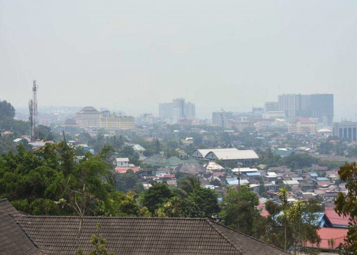Karhutla Kalimantan Mulai Picu Kabut Asap, Singkawang hingga Banjarmasin Terdampak
