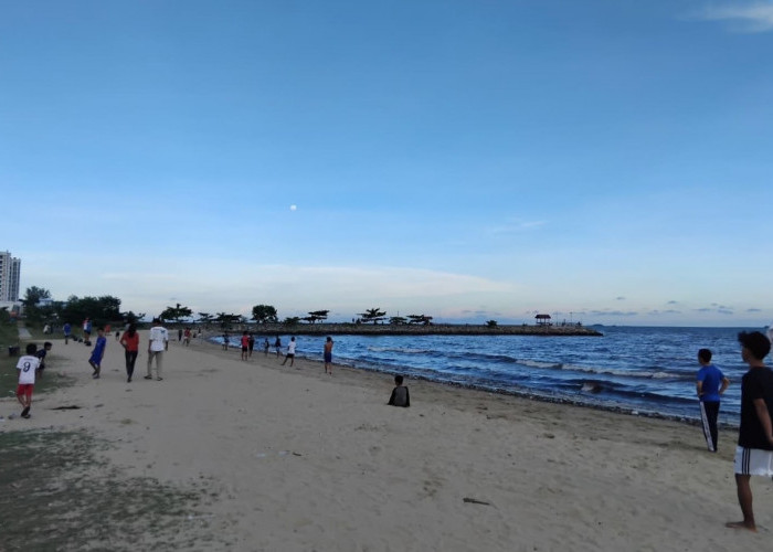 Pantai Dusit, Pilihan Warga Kota Balikpapan Melepas Penat di Akhir Pekan