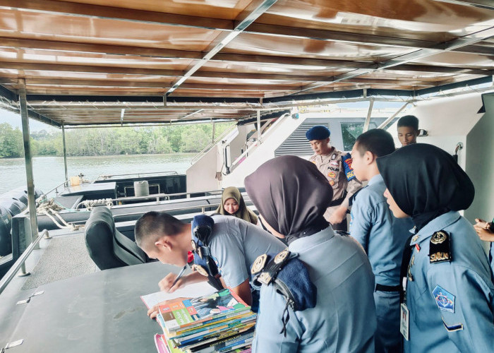 Ubah Kapal Patroli Jadi Perpustakaan, Ditpolairud Buka Akses Literasi Masyarakat Pesisir di Balikpapan