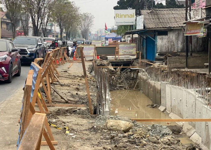 Menjelang Musim Hujan, Normalisasi Drainase Samarinda Berlanjut dengan Anggaran Rp 400 Miliar