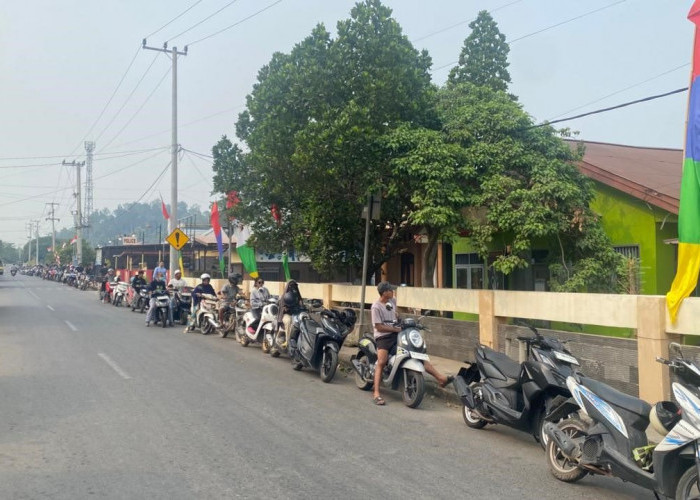 Kabupaten Berau Masih Krisis BBM, Antrean Pembeli Mengular Sejak Pagi