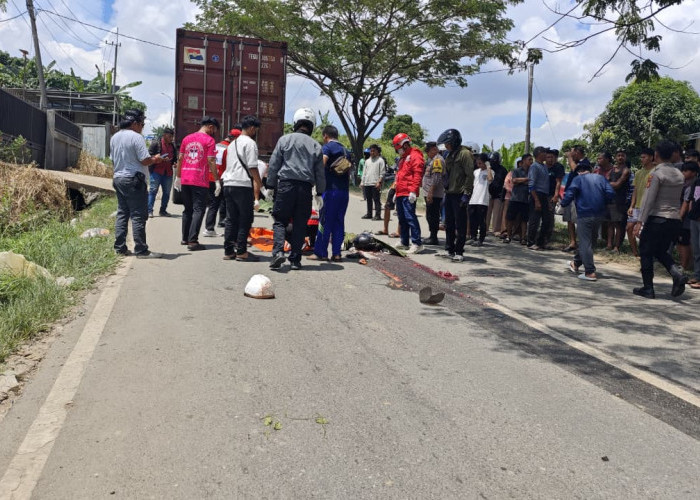 Kecelakaan Maut Di Ringroad 2, Ibu dan Anak Tewas Terlindas Truk Peti Kemas 