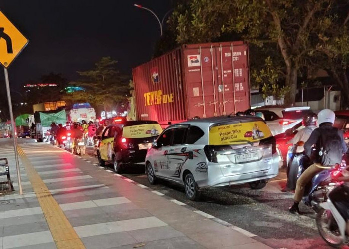 Keluhan Sopir Muncul, DPRD Kaltim Minta Masyarakat Pahami Pembatasan Jam di rute Jembatan Mahakam IV