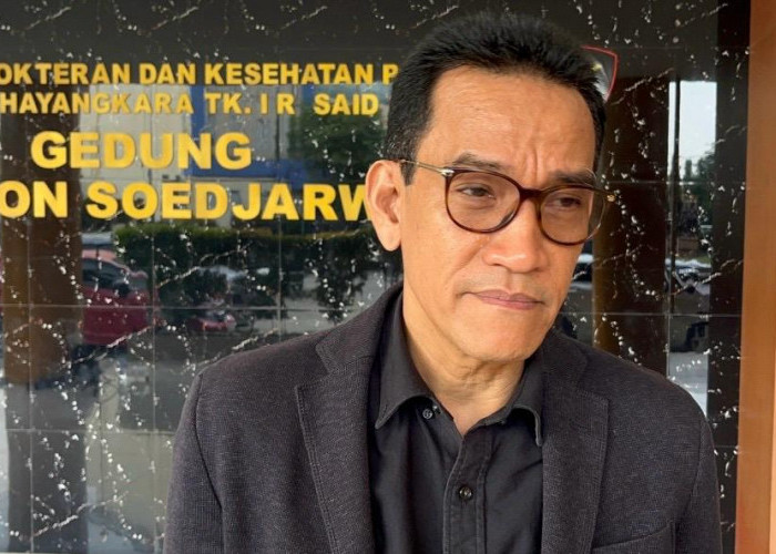 Kasus Dugaan Ijazah Palsu Jokowi Akan Dilimpahkan ke Kejaksaan, Roy Suryo dan Tifa dalam Pengawasan Tim Medis