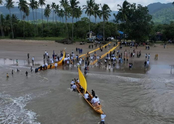 Ritual Mengolor Perahu Naga Kembali Tampil, Festival Sekerat Nusantara 2026 Siap Meriahkan Pantai Sekerat 