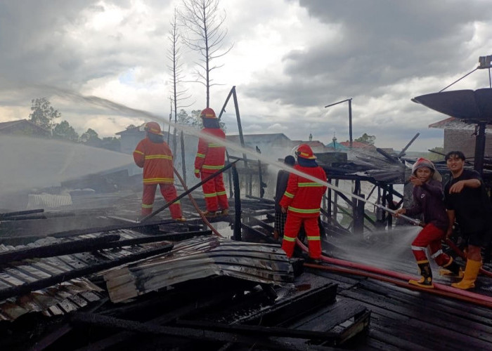 3 Bangunan di Kota Bangun Ludes Terbakar, 1 Warga Mengalami Luka Ringan