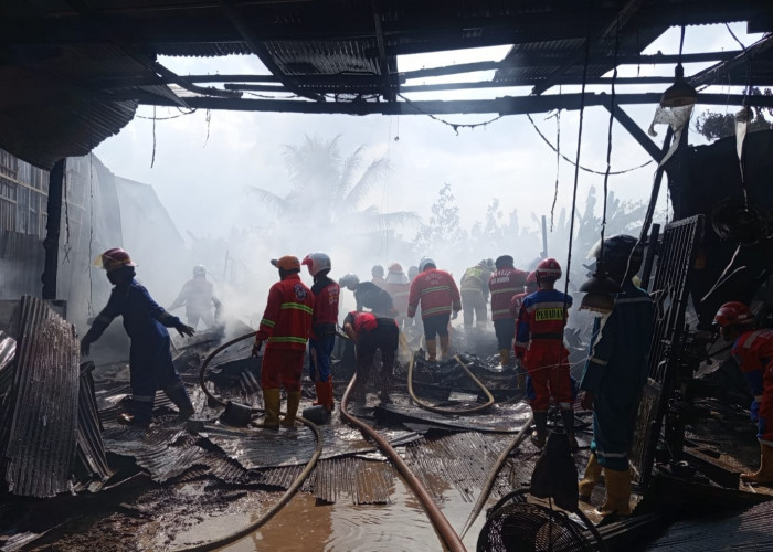 Bengkel Las di Sempaja Utara Terbakar, Satu Orang Alami Luka Bakar