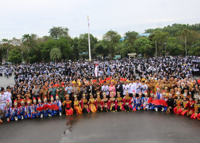 Pemkot Balikpapan Gelar Upacara Peringatan Hari Guru Nasional di BSCC Dome