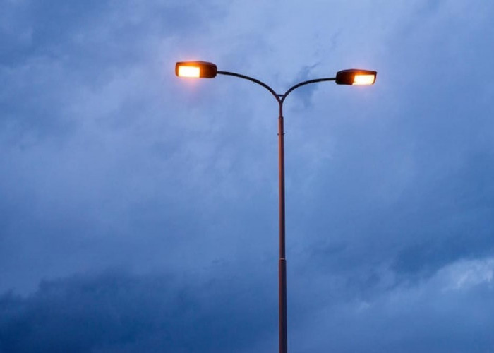 Lampu Penerangan Jalan di Desa Teluk Dalam Sudah Terpasang