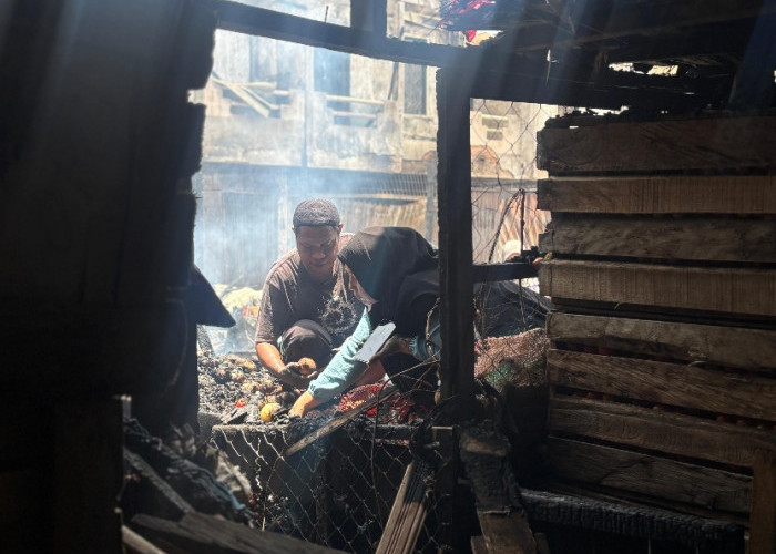 Kebakaran di Pasar Segiri, 44 Bangungan jadi Arang, Pedagang Minta Relokasi dan Percepatan Bangunan Baru 