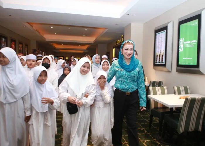 Bunda Harum Bersama TP PKK Hadirkan Senyum Anak Yatim Lewat Nobar di Bioskop