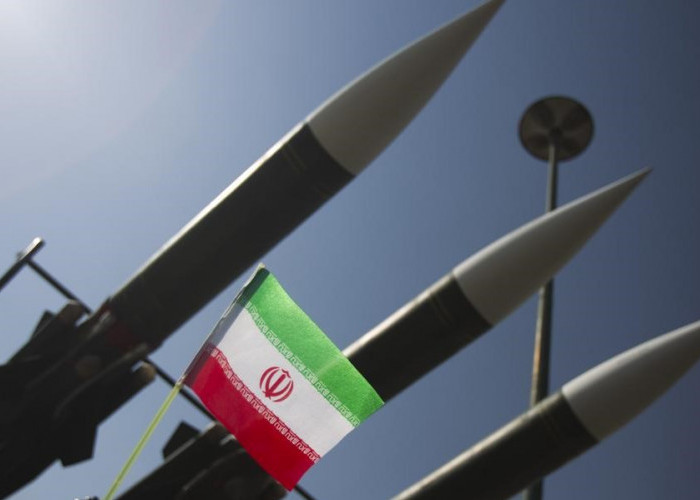 Iran Ancam Gunakan Nuklir untuk Membalas Serangan Israel