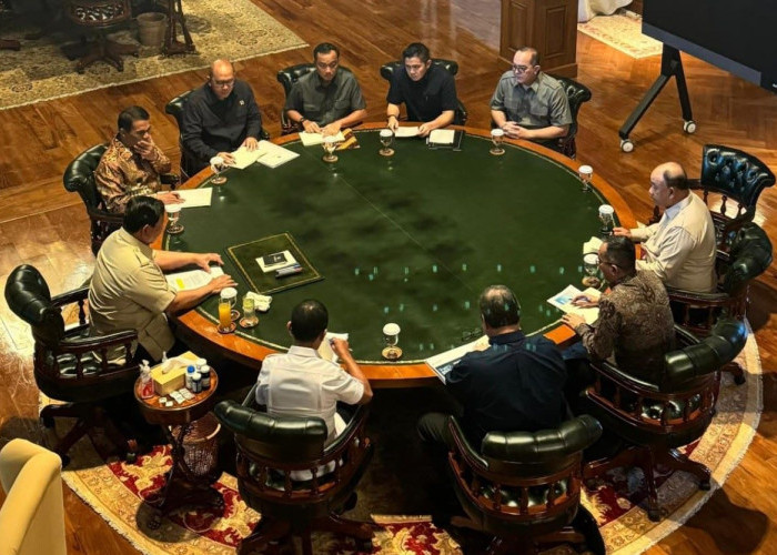 Kumpulkan Sejumlah Menteri di Hambalang, Prabowo Bahas Revitalisasi Industri Tekstil dan Chip