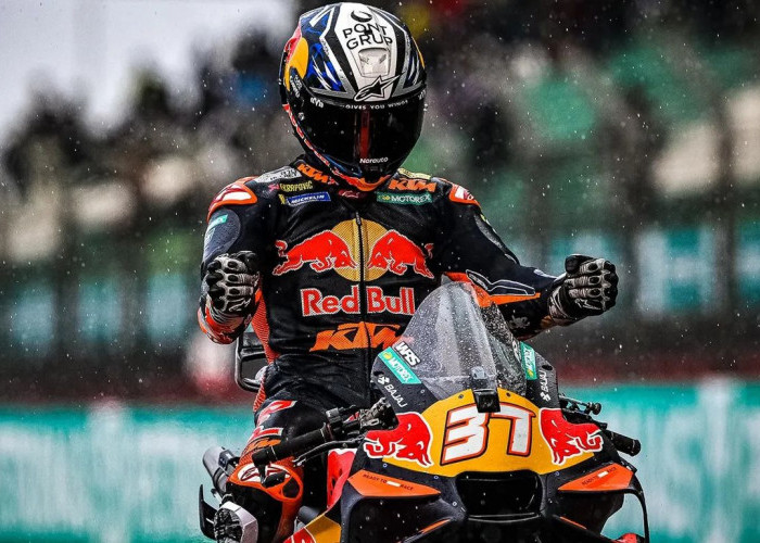 Hasil Sprint Race MotoGP Malaysia 2026: Acosta Podium Pertama, Alex Marquez Crash