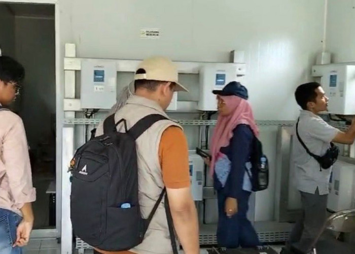 PLTS Komunal Rusak Akibat Disambar Petir, Warga Desa Pulau Miang Kutai Timur Gelap Gulita