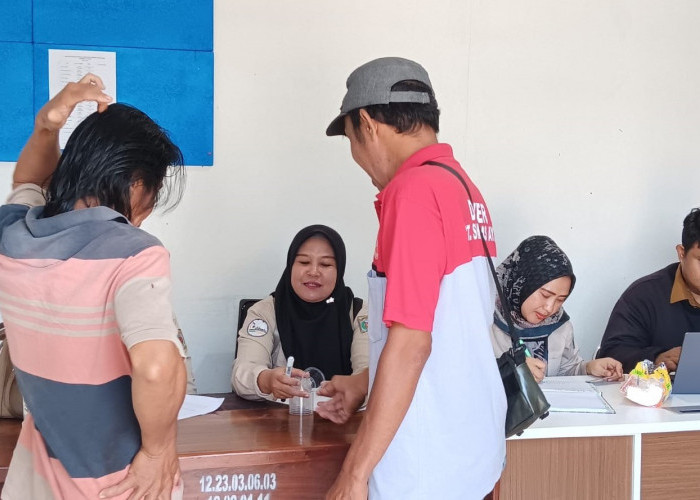 Sopir Angkutan Umum di Paser Dites Urine, Pastikan Keselamatan Penumpang saat Mudik Lebaran