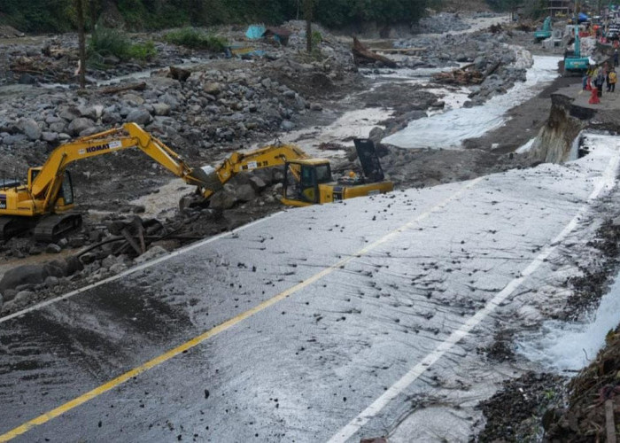 Upaya Pemulihan Jalan Padang–Bukittinggi Terhalang Kondisi Cuaca, Lembah Anai Masih Lumpuh