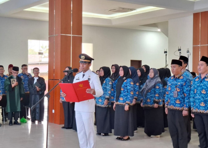 Bupati Kukar Target Camat Anggana Cari Solusi Kelangkaan Air Bersih