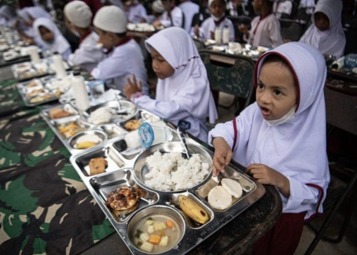 Ironi Penundaan Program Makan Bergizi Gratis di Kaltim