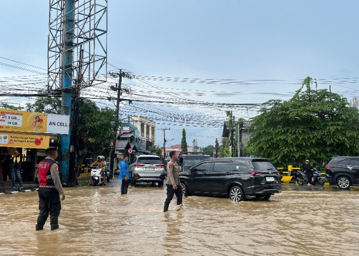 Curah Hujan Capai 47 Milimeter, Jalan MT Haryono Balikpapan Belum Bebas Genangan