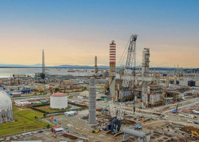 Harga Minyak Dunia Tembus USD 100, Ekonom Minta Pemerintah Perketat Fiskal