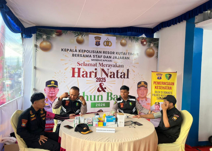 Hadapi Lonjakan Aktivitas Nataru, Polres Kutim Lakukan Patroli Kesehatan di Pos Pelayanan