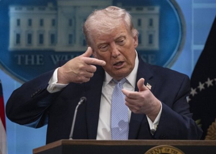 Trump Peringatkan China, Diduga Persiapkan Pengiriman Senjata ke Iran