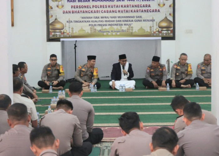 Polres Kukar Gelar Isra Mikraj: Momentum Refleksi dan Peningkatan Kinerja