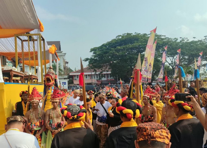 Rangkaian Erau Adat Kutai Kartanegara 2026 Berakhir, Bupati Kukar Sebut Belimbur sebagai Penyucian Diri