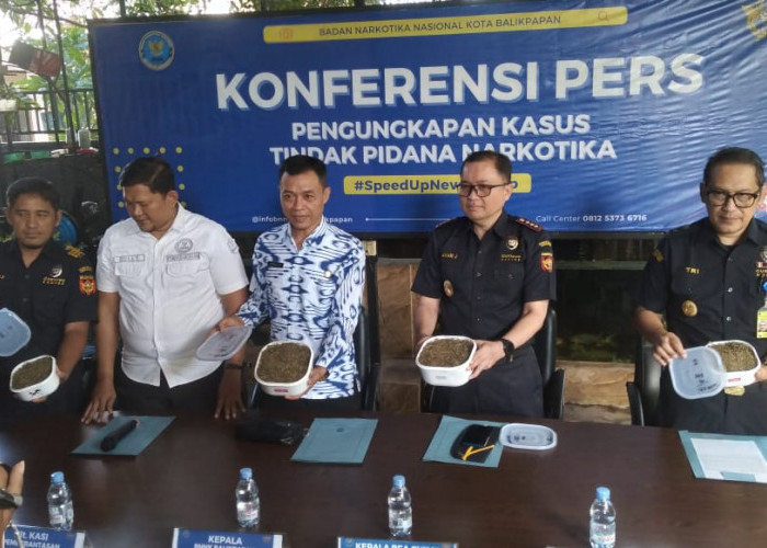 BNN Balikpapan Ungkap Pengedaran Ganja Seberat 910 Gram Siap Edar