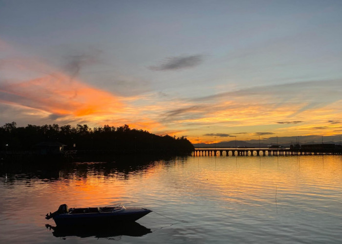 Senja di Kemilau Laut Pondong, Tempat Favorit Nikmati Sunset di Paser
