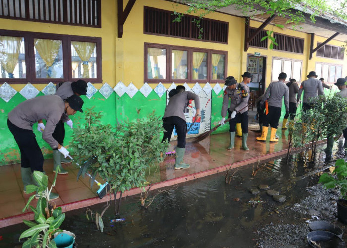 Pulihkan Sarana Pendidikan jadi Prioritas Brimob Kaltim di Aceh Setelah Ditimpa Bencana