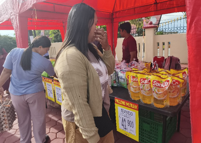 Kendalikan Inflasi, Polres Bontang Gelar Pasar Murah