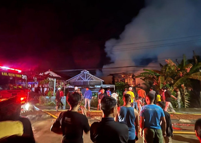 Rumah 2 Lantai Ludes dalam 1 Jam, Penyebab Kebakaran di Jalan APT Pranoto Sangatta Misterius 
