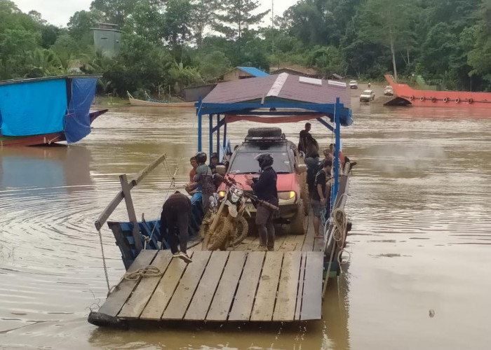 Tarif Kapal Penyeberangan di Sungai Rata Mahulu Dikeluhkan Warga Karena Terlalu Mahal