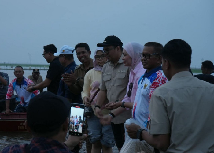 Air Surut, Petani Menanam Padi di Danau Semayang Kenohan Kukar